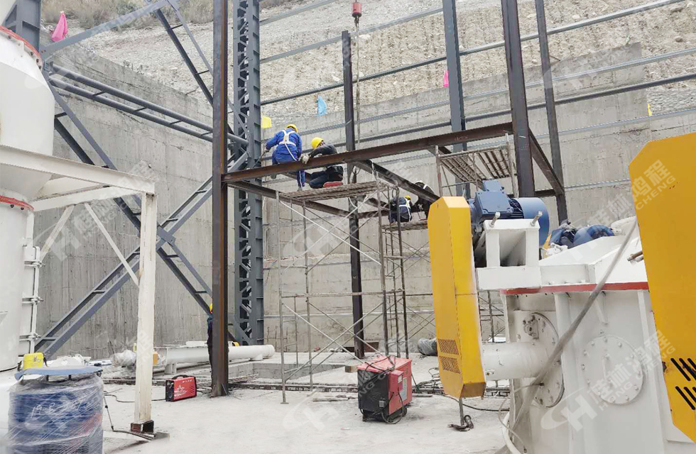 桂林鴻程助力超細立磨與大型雷蒙磨安裝工程順利竣工！